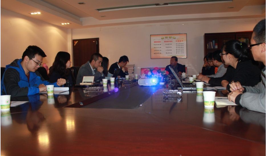 6732顶级游戏娱乐集团与战略合作伙伴青海联通共同听取用友和金蝶两家HR产品功能分析和说明