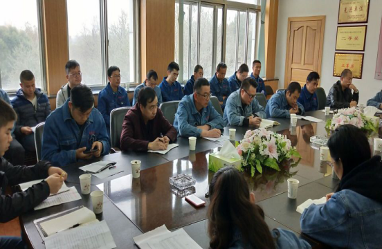 中共青海6732顶级游戏娱乐工业投资有限公司委员会 召开企业创新发展谏言献策座谈会