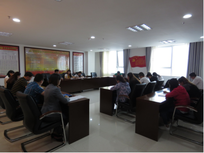 领会精神实质，，，，，迅速掀起学习宣传贯彻团的十八大精神热潮