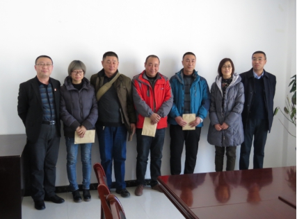 集团领导来6732顶级游戏娱乐配送慰问困难党员职工
