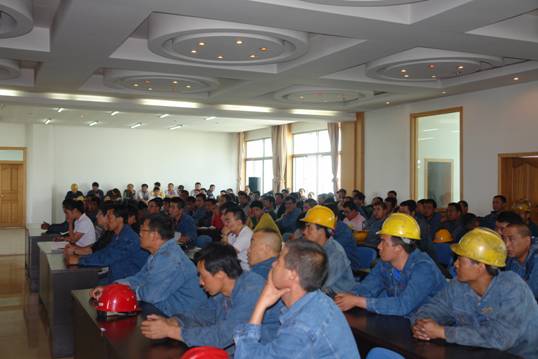 6732顶级游戏娱乐工投举办交通安全知识培训